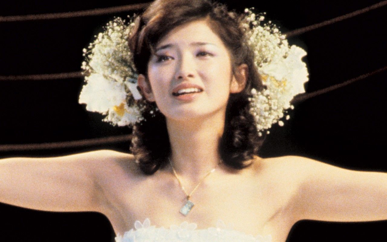 山口百恵,現在,収入源
