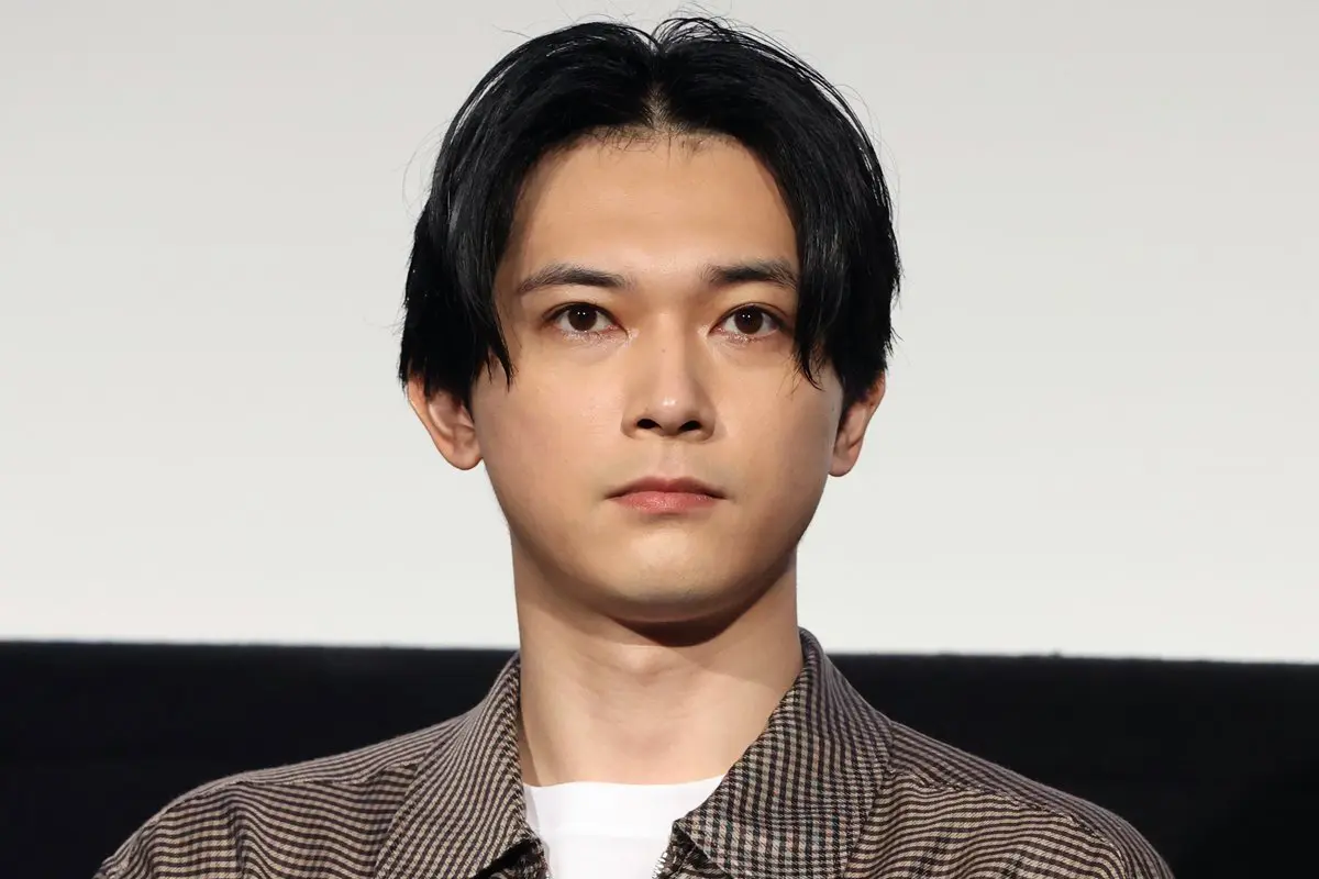 吉沢亮の年収は国宝級！不祥事・泥酔事件後もCM・映画で稼ぎ続ける驚きの内訳